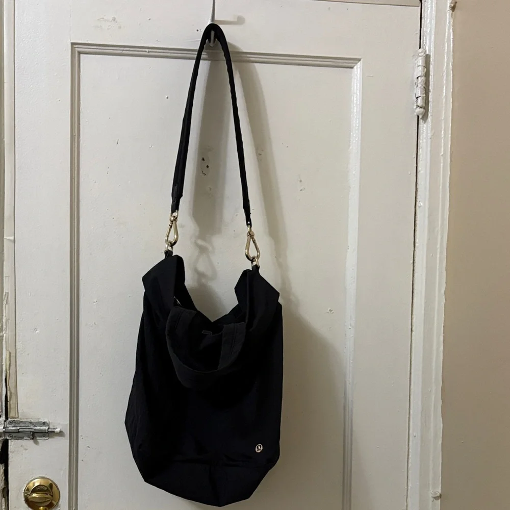 Elegant Black Women's Bag - Picture 3 of 11